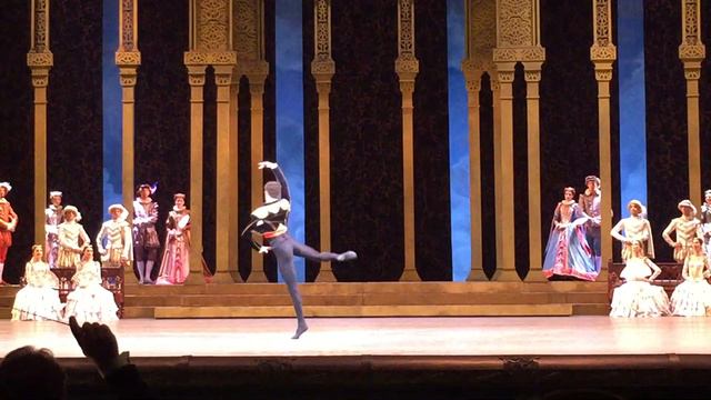 David Motta Soares makes his debut as Basilio in Don Quixote — September 22, 2018 смотреть онлайн