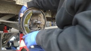 Замена задних колодок и ступицы Форд Транзит(Ford Transit)