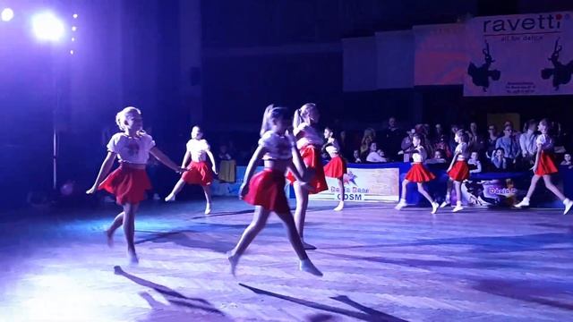 Kalinka-Malinka, Acro Dance смотреть онлайн