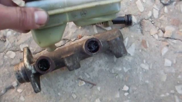 Ремонт главного тормозного цилиндра Форд Сиерра смотреть онлайн