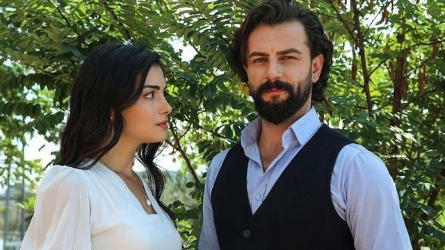 Özge Yağız and Gökberk Demirci started living together смотреть онлайн