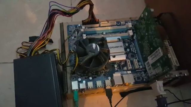 Gigabyte EP45T-UD3LR Arızalı Anakart смотреть онлайн