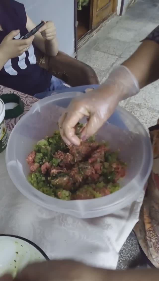 Секрет приготовления фарша для хинкали. Так делают в Грузии смотреть онлайн