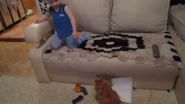 Кот воспитывает ребенка) смотреть онлайн