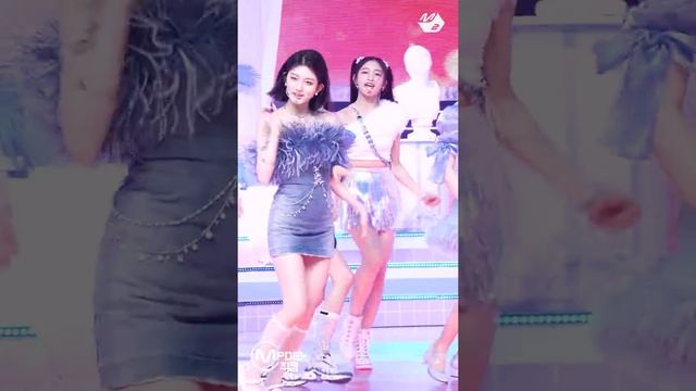 [MPD직캠] 아이브 이서 직캠 4K 'LOVE DIVE' (IVE LEESEO FanCam) | @MCOUNTDOWN_2022.4.7