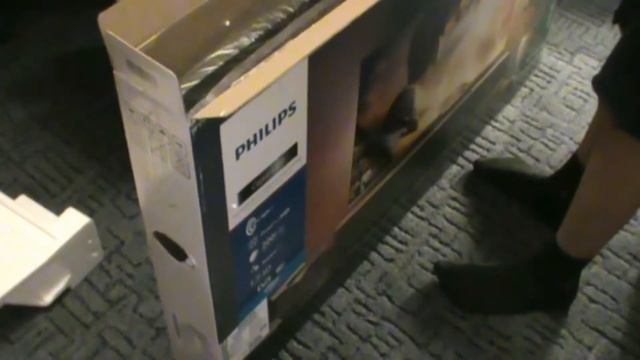 РАСПАКОВКА СУПЕР ТВ PHILIPS LED TV 6300 MONSTR / SMART TV смотреть онлайн