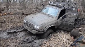 Toyota land cruiser 80 в грязи