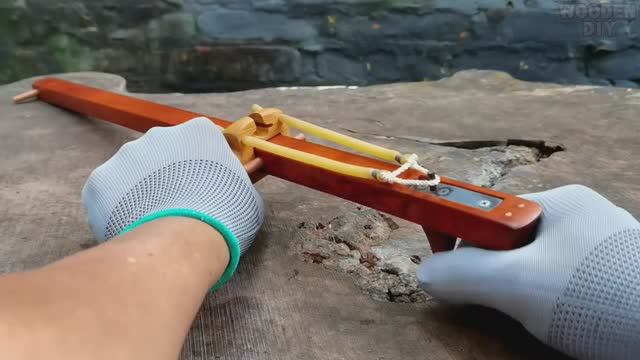 90% Ручная работа - Самый крутой самодельный лук-рогатка из дерева своими руками смотреть онлайн