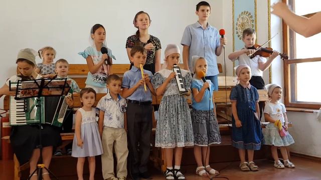 Нам любое время года, нравится... Детский хор, 10.06.2018г. смотреть онлайн