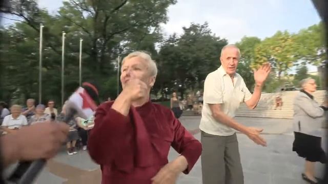 Летние вечера в парке Победы Владивосток 6.09.2017 танцы 50+ смотреть онлайн