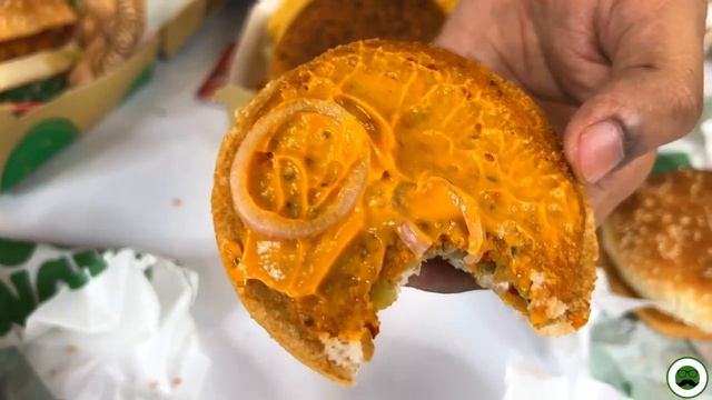 Eating All Menu at Burger King | Veggie Paaji смотреть онлайн