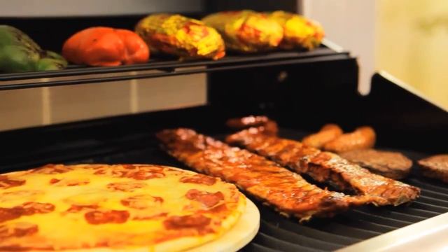 Газовый гриль Napoleon® модель LE-3 на www.GrilliBarbecue.ru смотреть онлайн