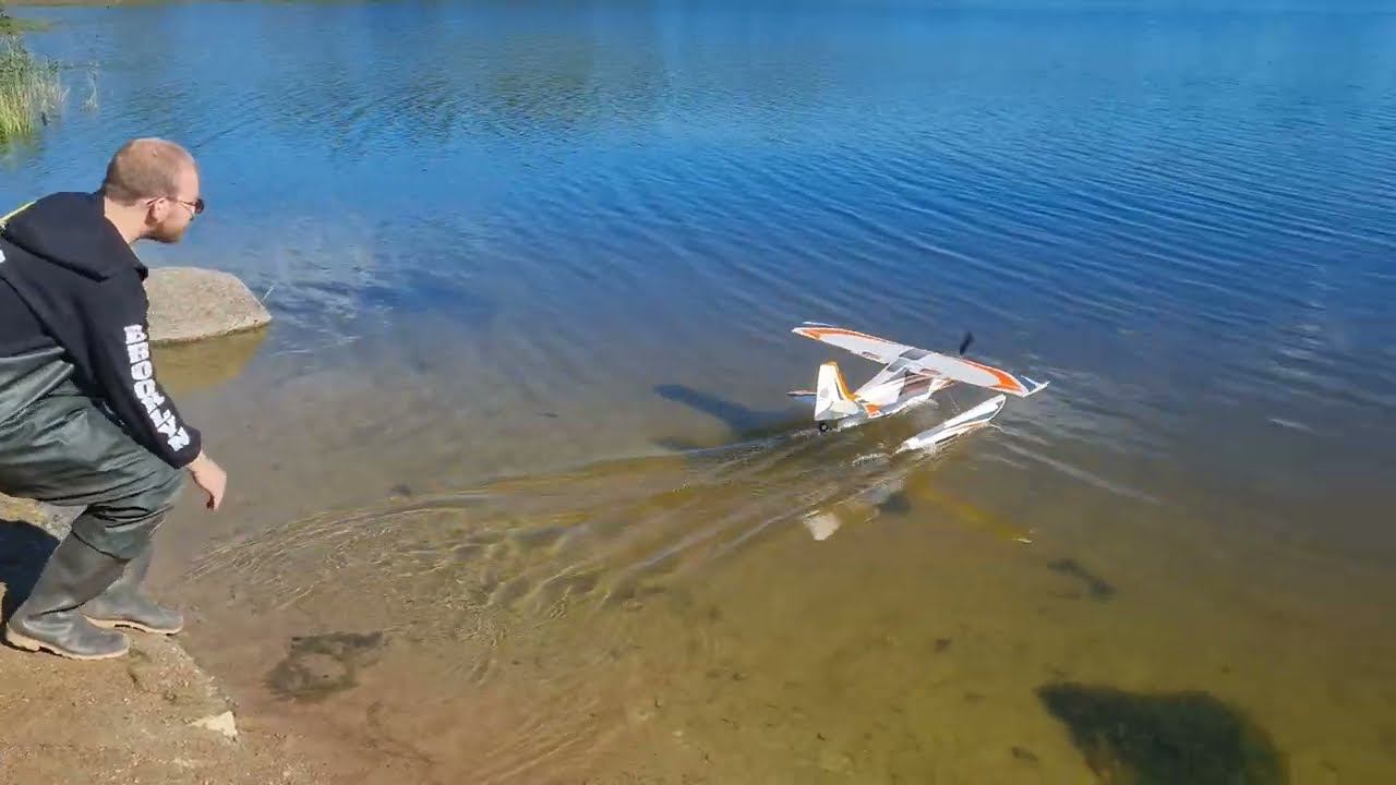 Мастер Посадки на радиоуправляемых гидросамолётах, авиамодельные соревнования, авиамодельный кружок смотреть онлайн