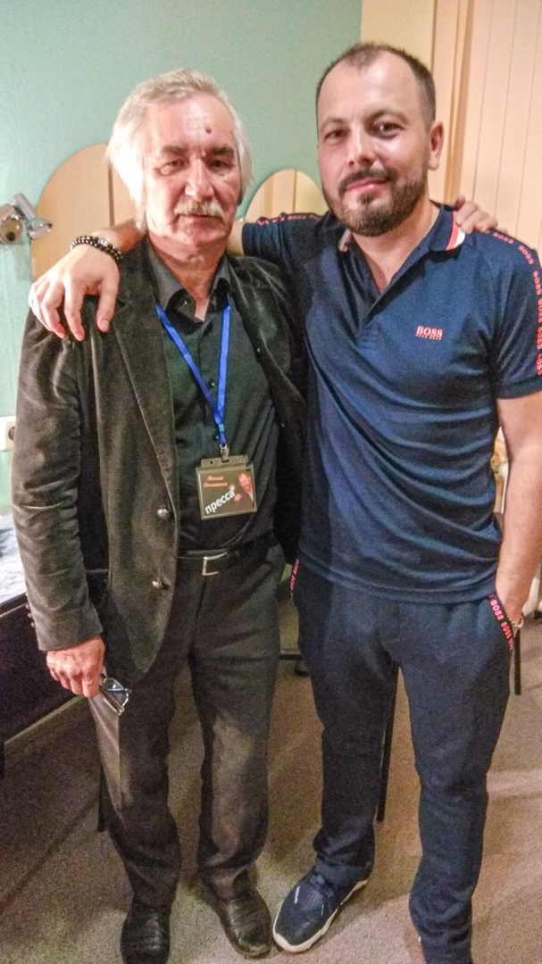 Поют Казах и Казак Павел Яшков. Алибек Альмадиев.. смотреть онлайн