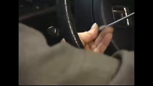How to Remove a Turn Signal Switch смотреть онлайн