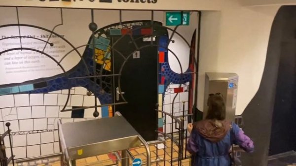 Hundertwasser Village Video Tour  - Vienna Austria/ Деревня Хундертвассера, Вена Австрия