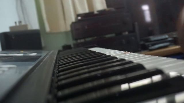 Om Acang Relaxing with the sound of Yamaha PSRE 233 смотреть онлайн