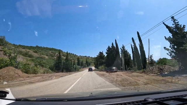 Дорога по южному берегу Крыма вдоль трёх сёл - смотрим что происходит на 3е июля смотреть онлайн