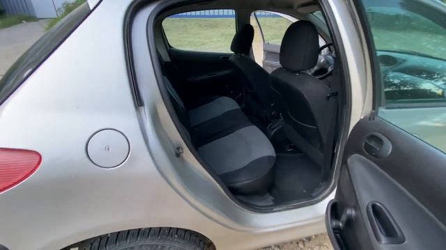 Peugeot 206 2004 год
