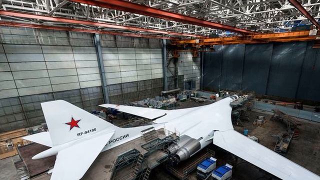 Ракетоносец-бомбардировщик Ту-160 - Лучший самолет в сверхзвуковом классе смотреть онлайн