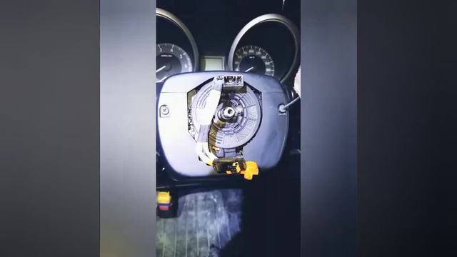 Ошибка C1433 C15F1 датчика угла поворота руля Ленд Крузер 150 смотреть онлайн