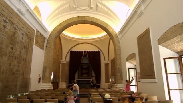 Испания. Кордоба. Дворец Алькасар