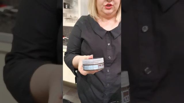 Современная укладка на короткие волосы при помощи стайлинга Trinity Haircare