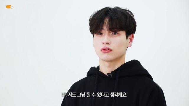 친구와 바짝 붙어봤다. | 러브실험 (Love Experiment) | 비행시간 (airplane time) смотреть онлайн