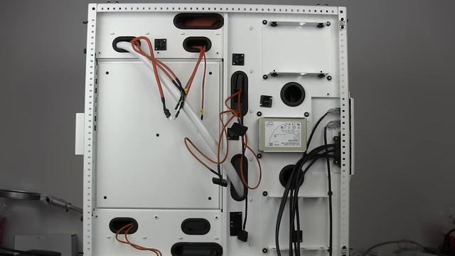 Case Labs SM8 Water Cooled Cooled Build Log 6 - Clockwork Orange - Install GPU, SSDs, Cables смотреть онлайн