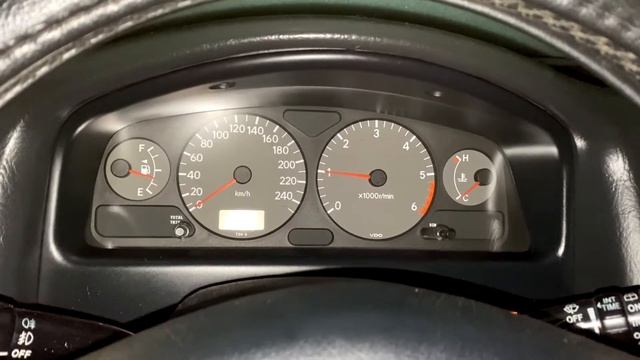 Toyota Avensis D4D 2002 cold start -2ºC смотреть онлайн
