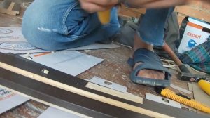 как врезать дверные петли  , с помощью стамески, смотрите.