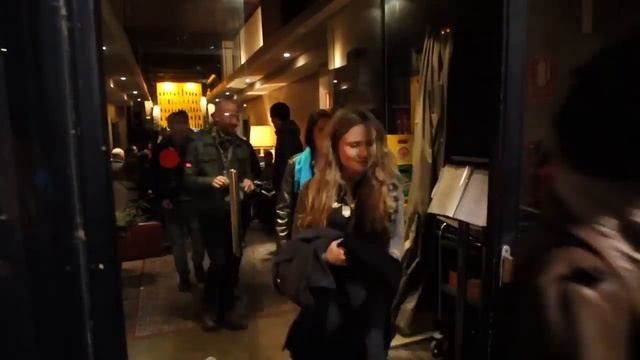 Barcelona Nightlife. Crazy Bar Crawl & Clubbing in Barcelona смотреть онлайн