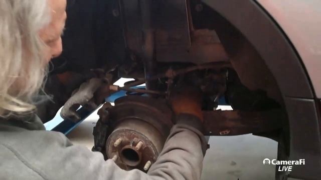 Накладки Ford Kuga replacement of brake pads смотреть онлайн