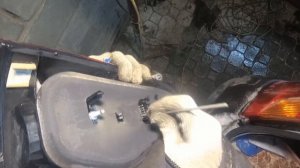 Renault. Logan. Часто моргает поворотник при нажатии на тормоз.