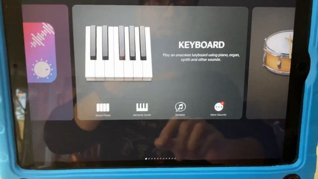 Use LUMI keys by Roli with iPad GarageBand (MIDI) смотреть онлайн