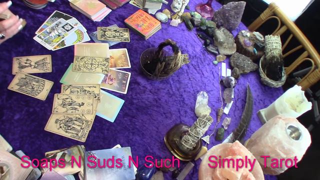 Taurus letting go of what was opens the gate to what is Maybe tying the knot #taurustarot #tarot смотреть онлайн