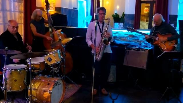 POUPON TRIO + 1 : "All OF ME" @ NO NAME Bar, Foix смотреть онлайн