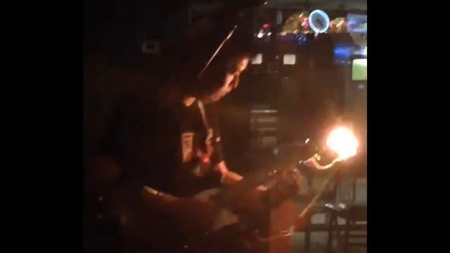 Flamethrower Ukulele смотреть онлайн