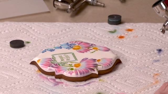 “Magic Wishes” Dynamic Duos™ Stenciled Cookie смотреть онлайн
