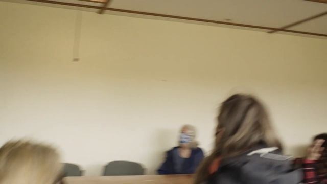 The future of housing is off-grid? Earthship Brighton full tour смотреть онлайн