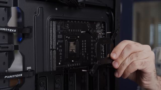 ULTIMATE RGB PC Build Guide 2021 смотреть онлайн