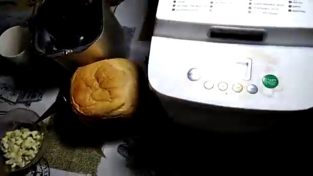 Испекла хлеб в хлебопечке. Очень ароматный! смотреть онлайн