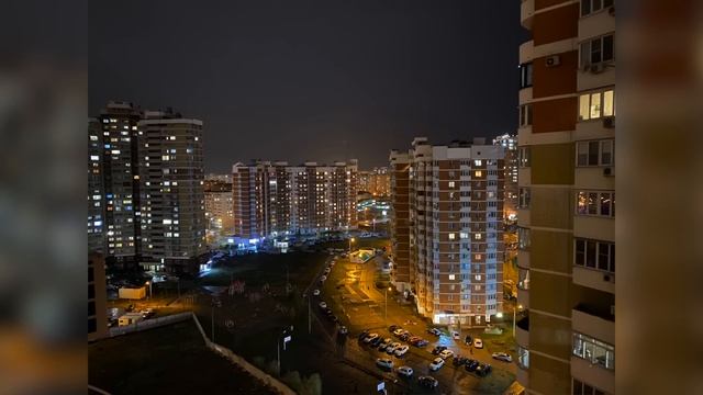 Обзор iPhone 11 в 2021 году. Стоит ли покупать айфон 11 или лучше iPhone XR? смотреть онлайн