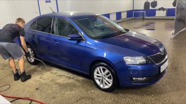 Skoda Rapid. Мойка кузова, чистка от битума, тополя. Большая уборка в салоне. Премиум Мойка. смотреть онлайн