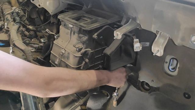 Hyundai Accent очень простая замена радиатора печки ? смотреть онлайн