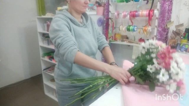 Букет роза кустовая, хризантема,эустома, альстромерии смотреть онлайн