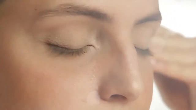 Gestuelle d utilisation Liftactiv Serum 10 Yeux Cils Laboratoires Vichy 2013 смотреть онлайн