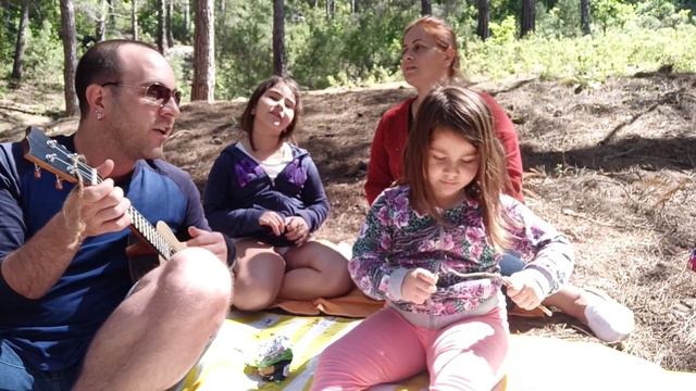 Ben Böyleyim - Çelebiler Ukulele Cover смотреть онлайн