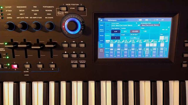 Yamaha MODX - New Electronic Dance (Pattern Sequencer Performance) смотреть онлайн