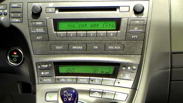 Toyota Prius 1,8 VVT-i Executive Novaweiß Perleffekt 478662 www.autohaus.biz/sukneuwulmstorf смотреть онлайн